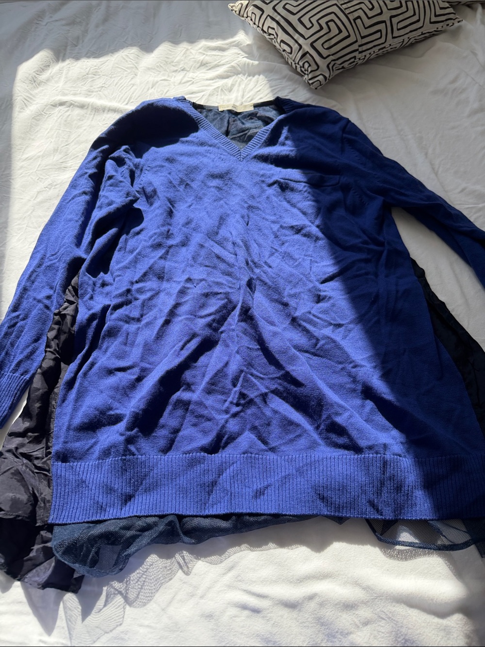 Classic V-Neck women’s Sweater in Royal Blue